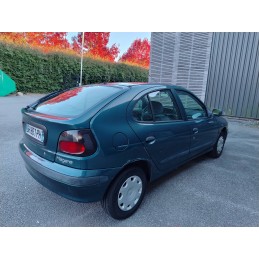 RENAULT MÉGANE 1.6 ESSENCE