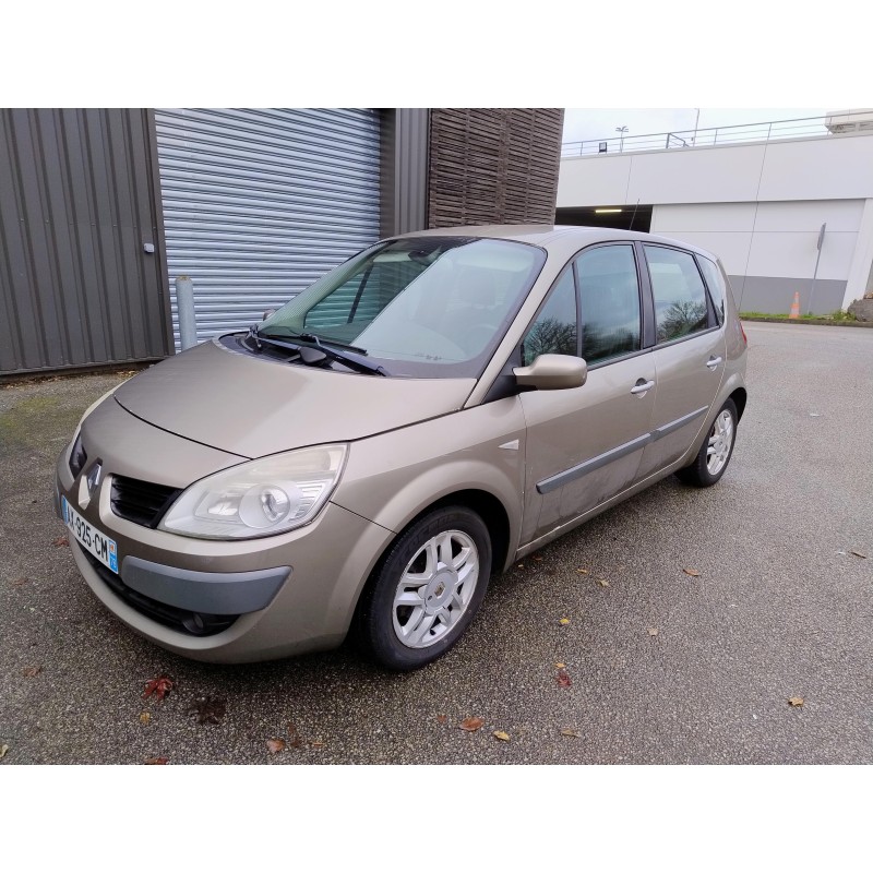 RENAULT SCÉNIC